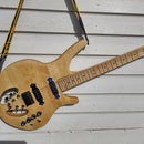 Headless Electric Manta Shaped Guitar With Plain Tuners