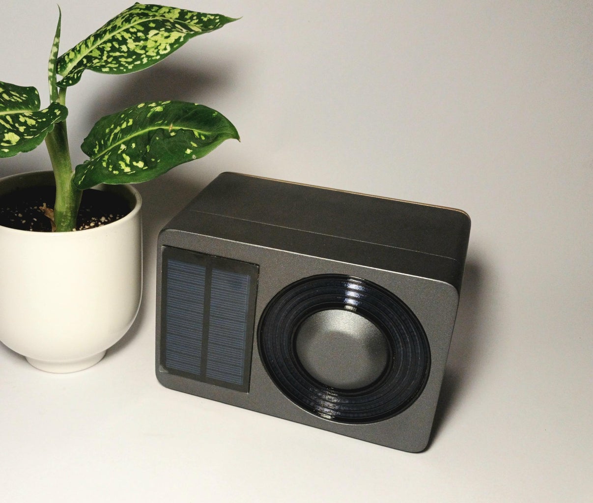 Build a Supercapacitor Powered Speaker!